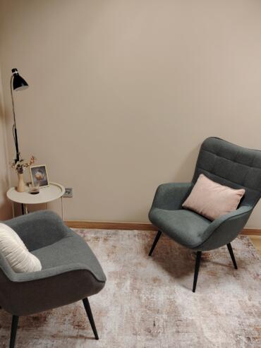 Sala de terapia del Centro de Psicología Carmen Breijo en Sada (A Coruña)