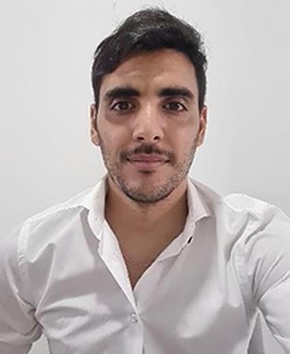 Rodrigo Ariel Sánchez, psicólogo general sanitario y deportivo en el Centro de Psicología Carmen Breijo (Sada)